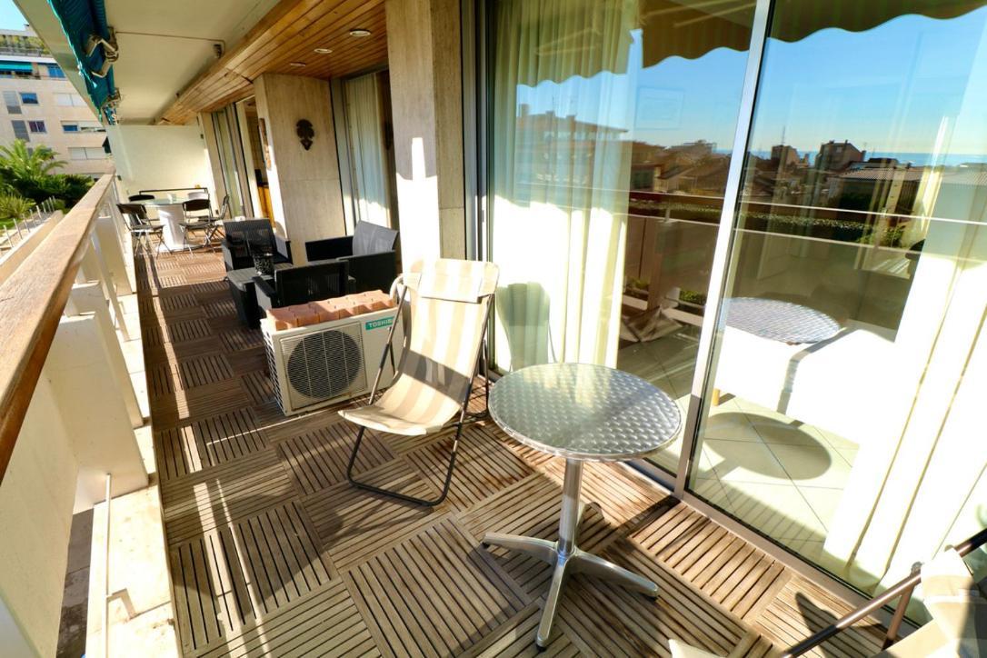 2, 3 And 4 Bedroom Sea View Forville Apartments 5 Mins From The Palais Канны Экстерьер фото