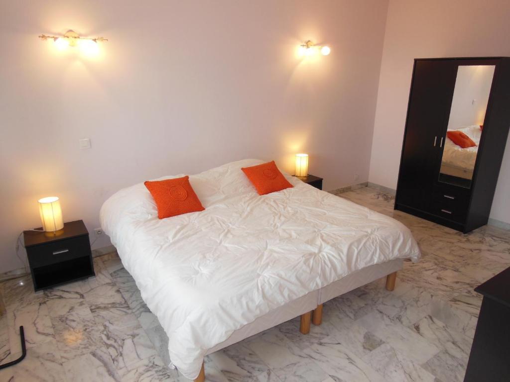2, 3 And 4 Bedroom Sea View Forville Apartments 5 Mins From The Palais Канны Номер фото